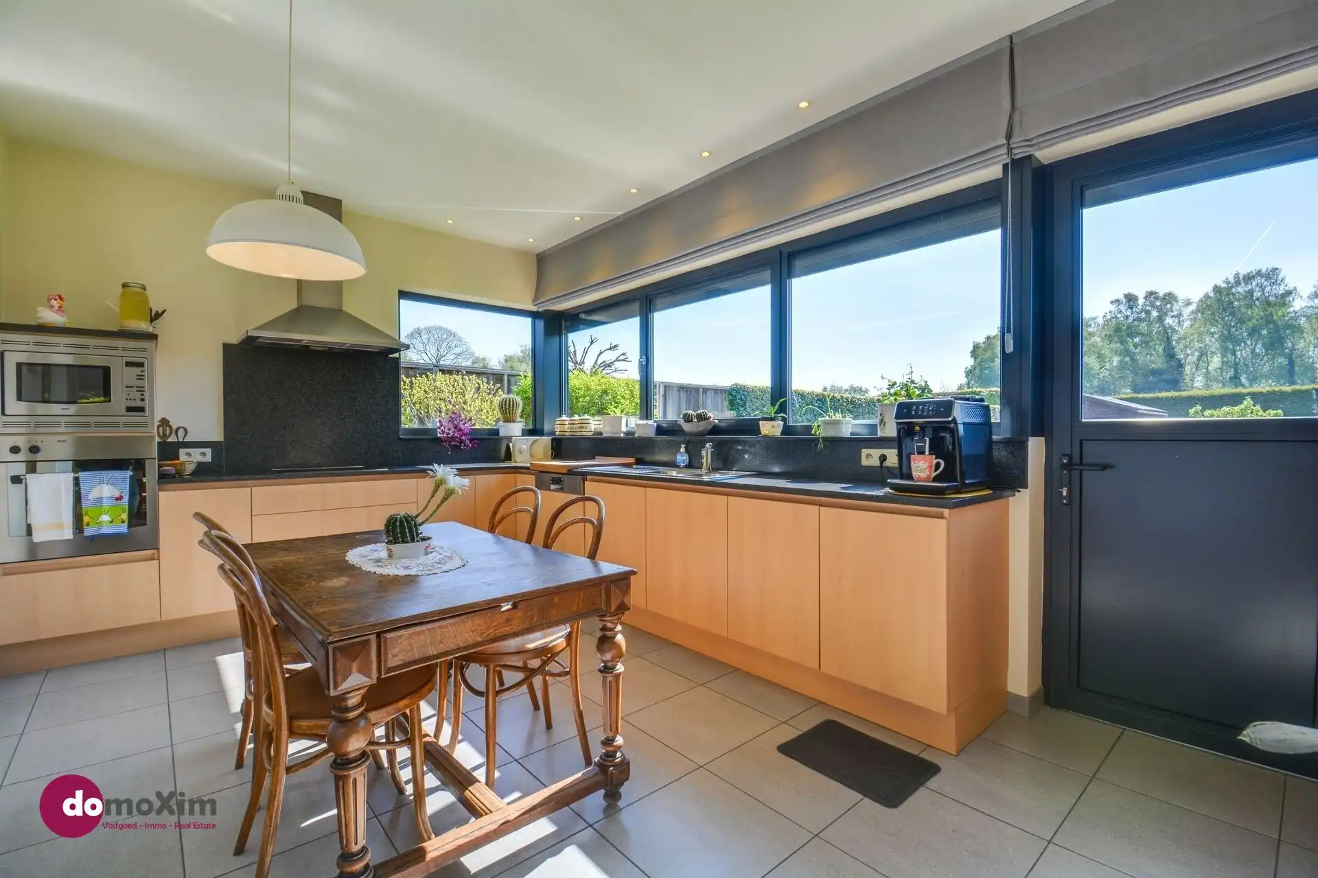 Mooie instapklare woning met 4 slaapkamers in Hever foto 9