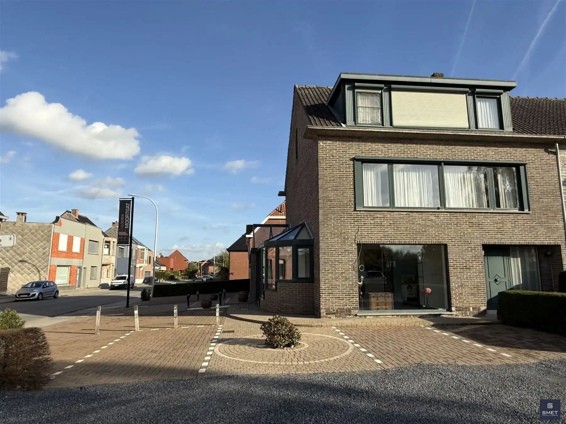 WOONST MET HANDELSRUIMTE OF KANTOOR -  TOPLOCATIE  foto 2