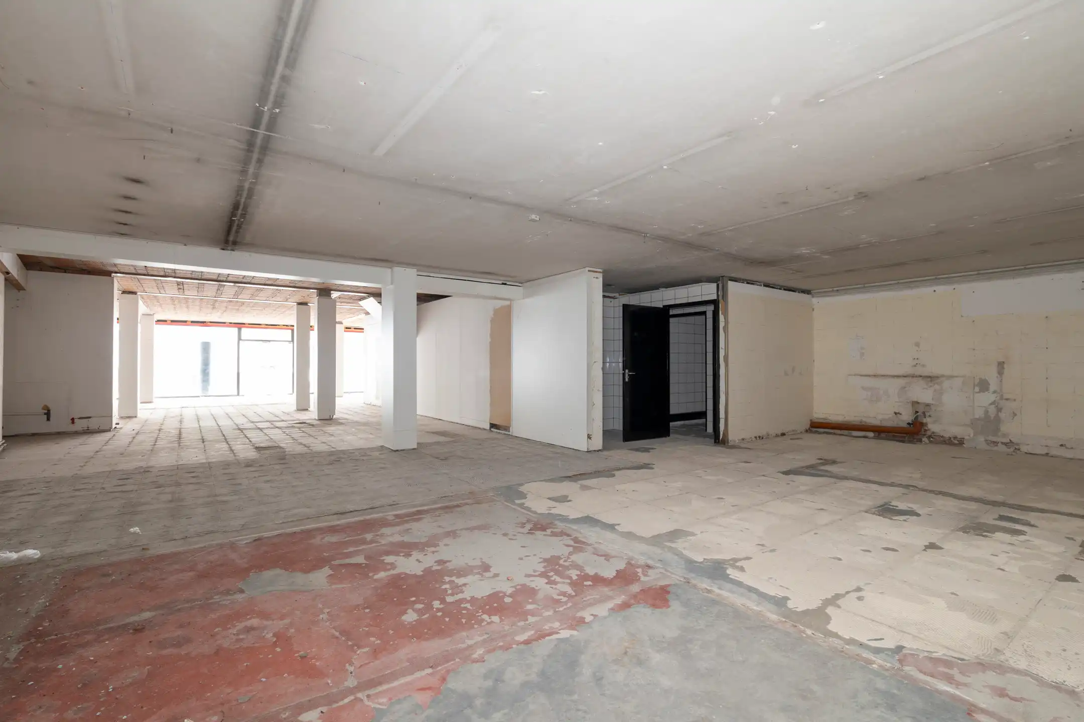 TE HUUR: Commerciële ruimte / Kantoorruimte foto 10