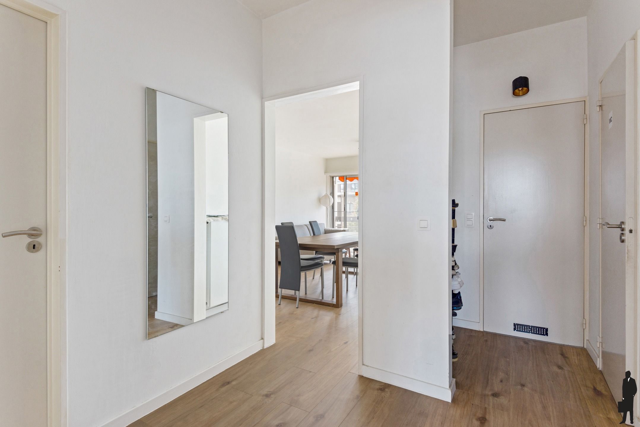 Lichtrijk gerenoveerd appartement met 2 slaapkamers foto 7