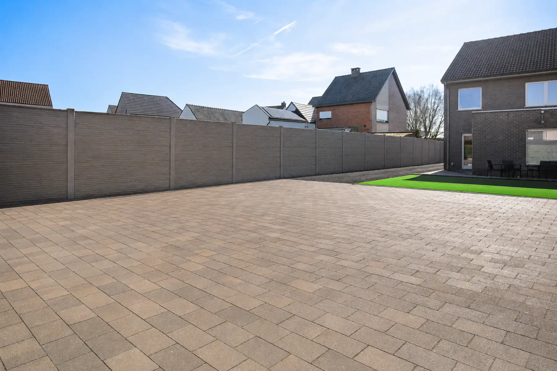 Instapklare ruime woning met garage te Berlare foto 16