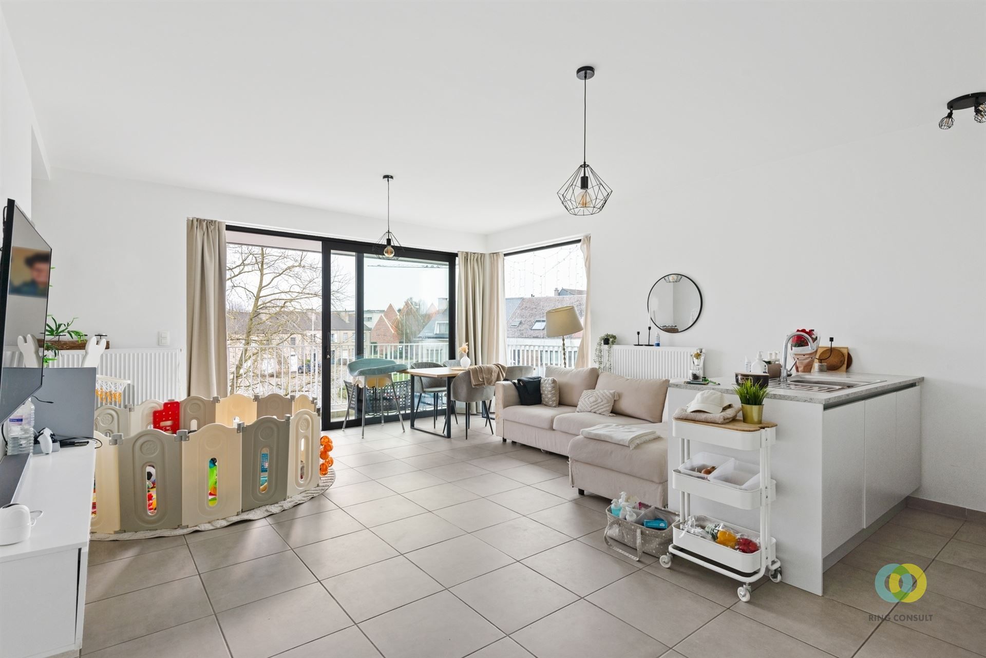 ** IN OPTIE ** Modern appartement met binnenstaanplaats foto 2