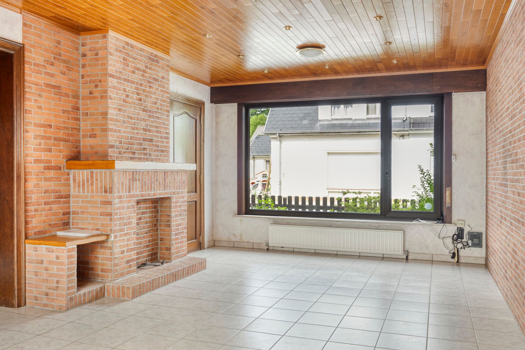 IN OPTIE - Onderhouden half-open bebouwing met garage. foto 4