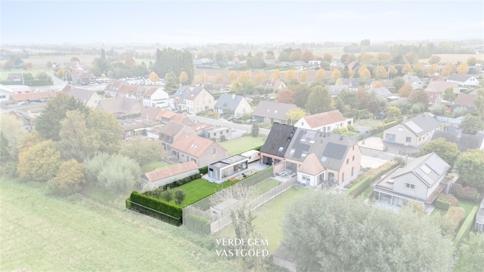 Charmante gezinswoning met 3+1 slaapkamers en praktijkruimte in de tuin foto 25