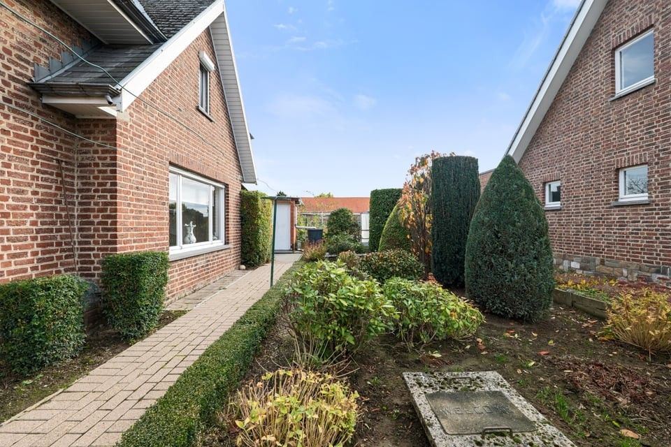 CHARMANTE OPEN BEBOUWING MET GARAGE IN OPLINTER foto 6