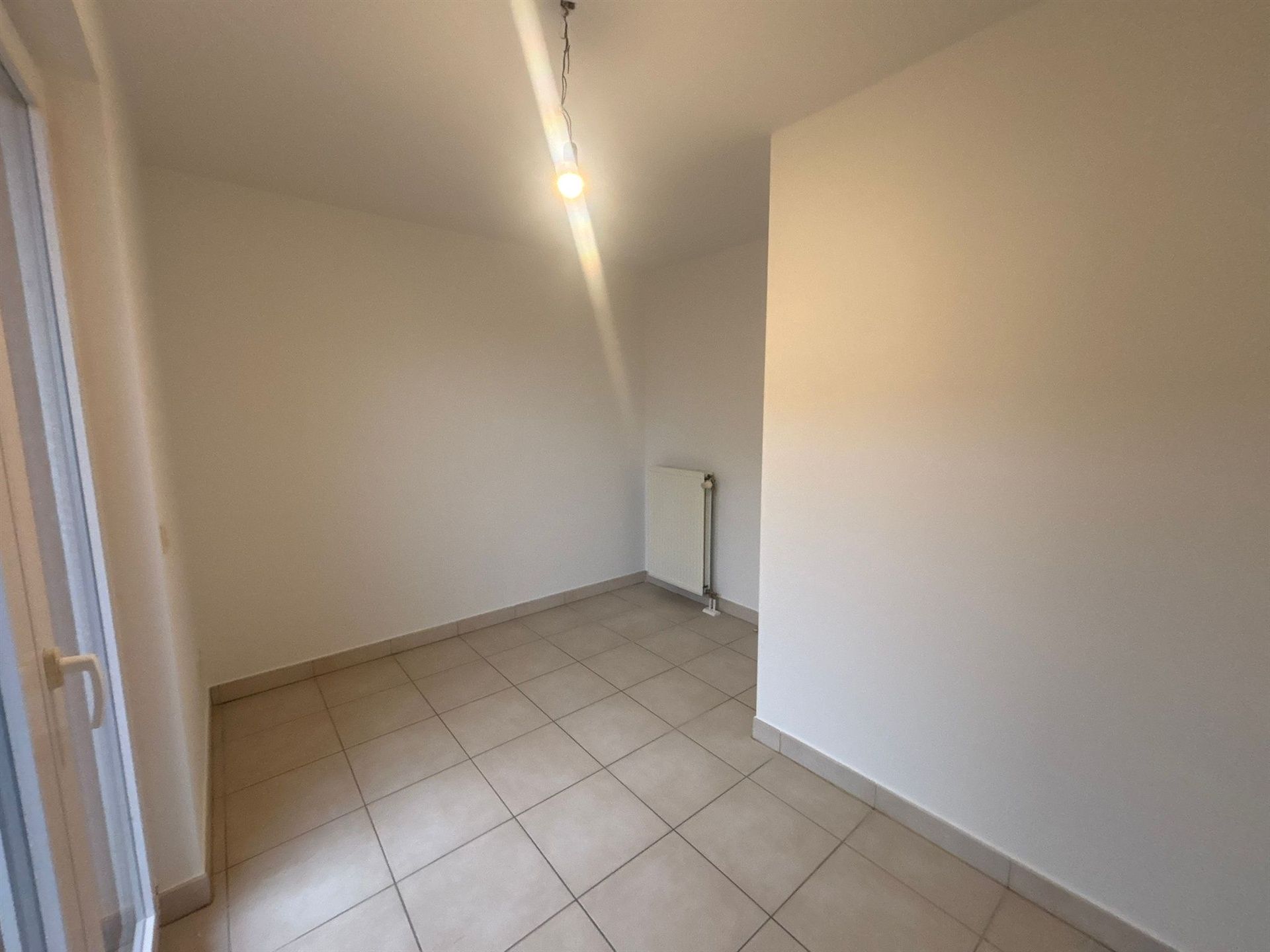 Duplex-appartement met extra zolderkamer + garagebox in het centrum! foto 21