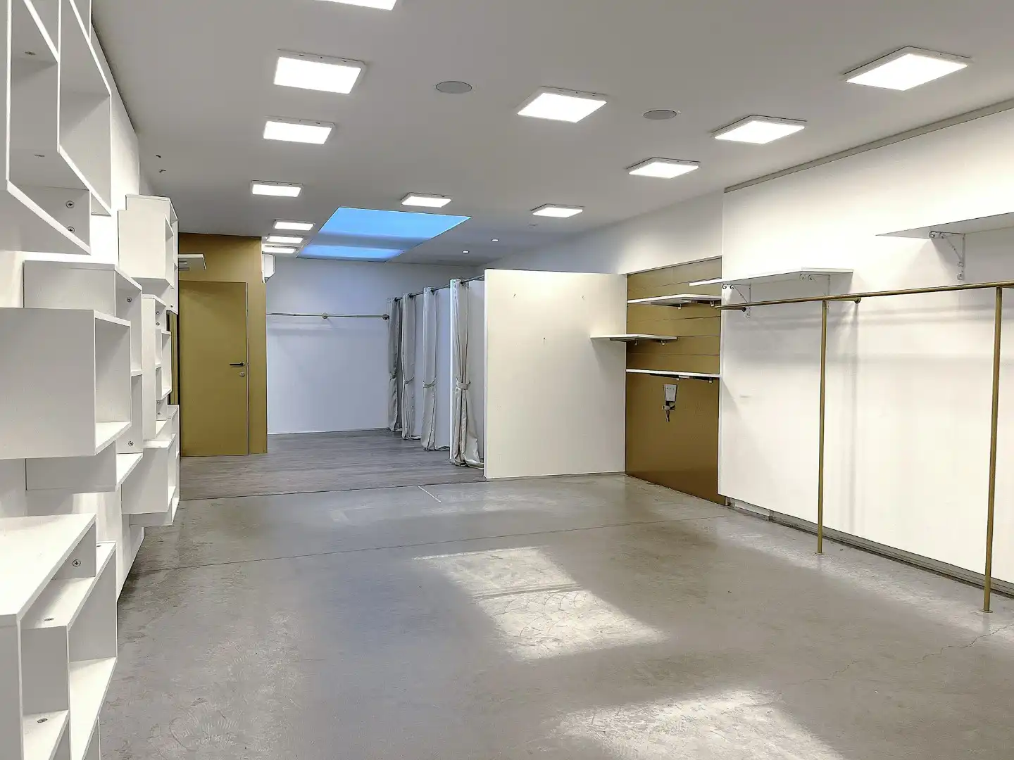 Mezzanine winkel Lippenslaan 247 Knokke te koop foto 8