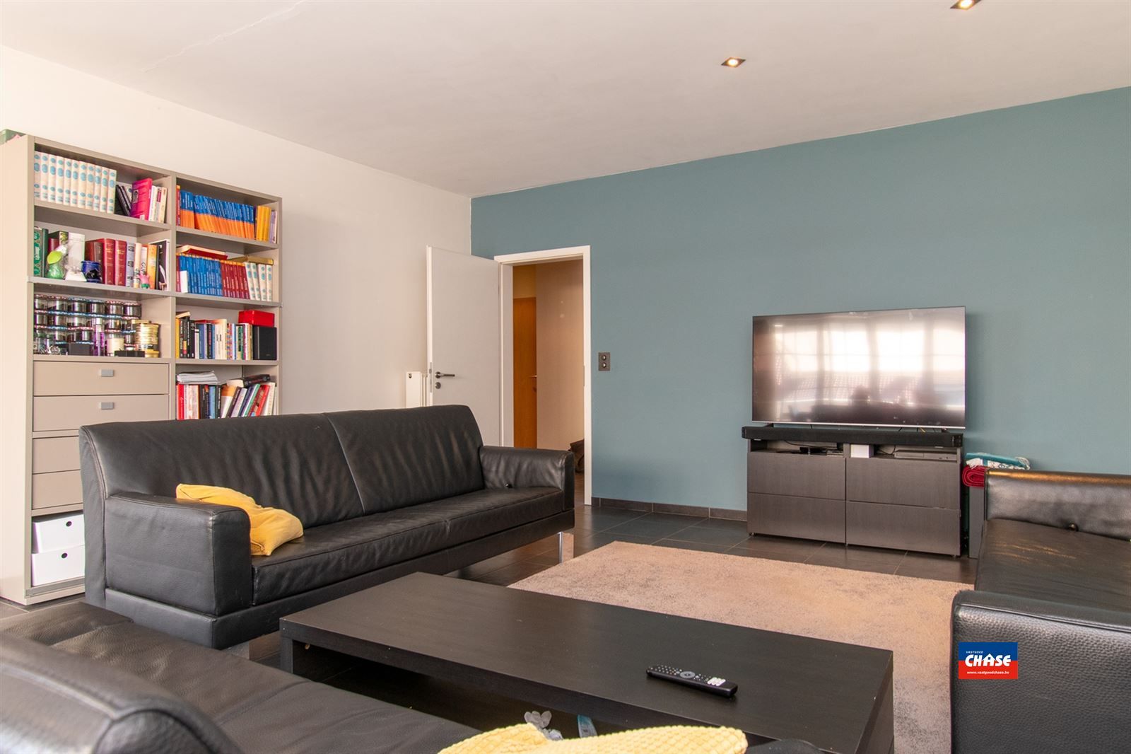 Appartement met 2 slaapkamers, zonnig terras en garagebox foto 5