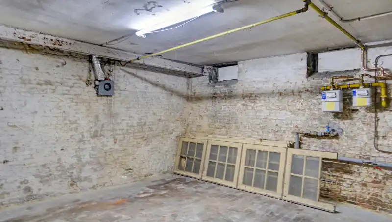 Ruime herenwoning met mogelijkheid handelsgelijkvloers/praktijkruimte/kantoren met woonst op 1 are 79 ca met stadstuintje foto 26