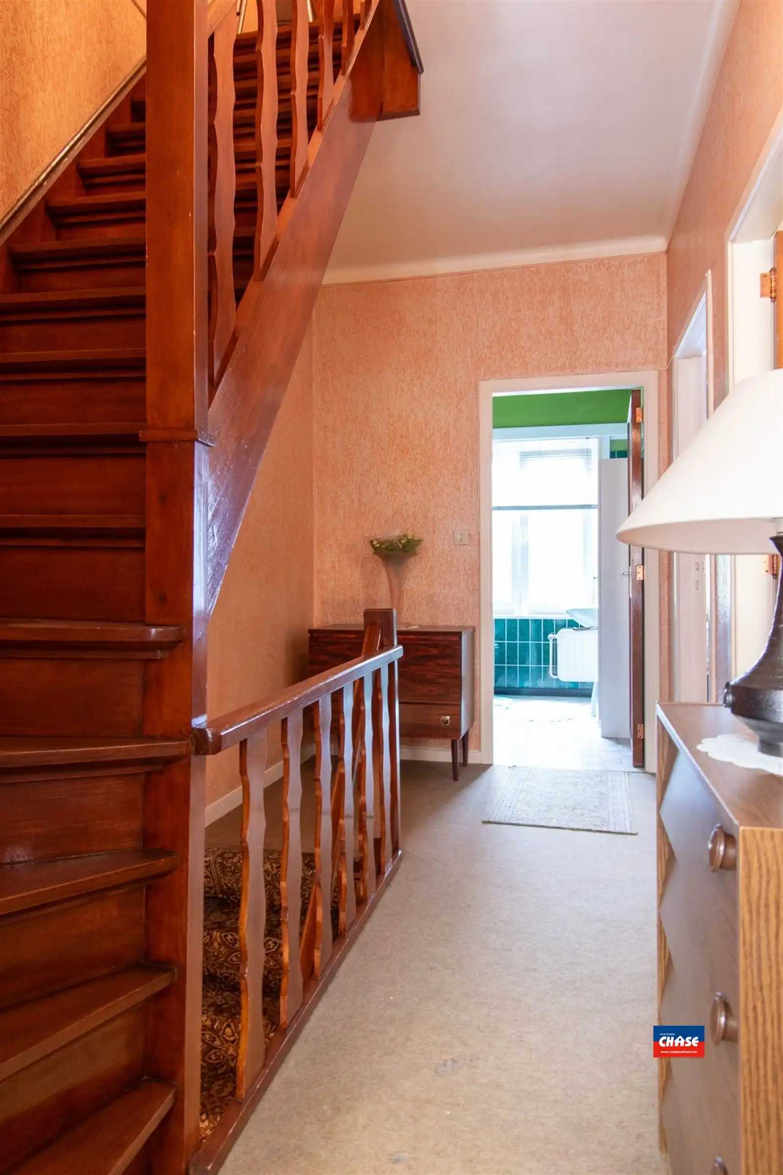 Charmante (op te frissen) rijwoning met 3 à 4 slaapkamers en prachtige tuin foto 27