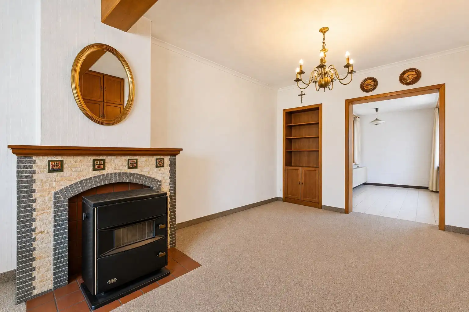 Te renoveren woning met grote tuin en 5 slaapkamers in Genk foto 7