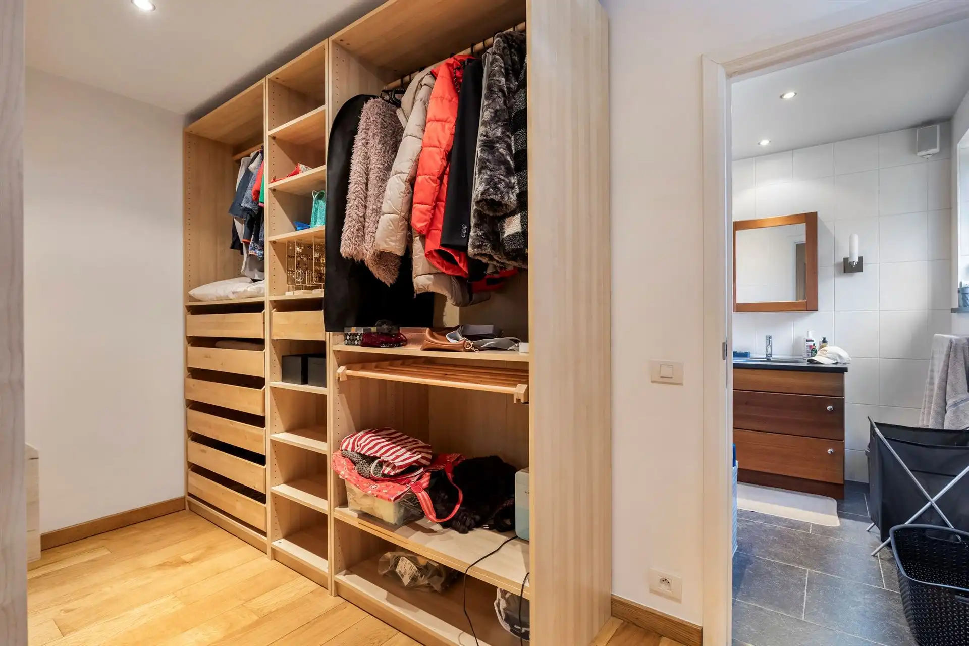 Prachige villa in doodlopende wijk foto 18