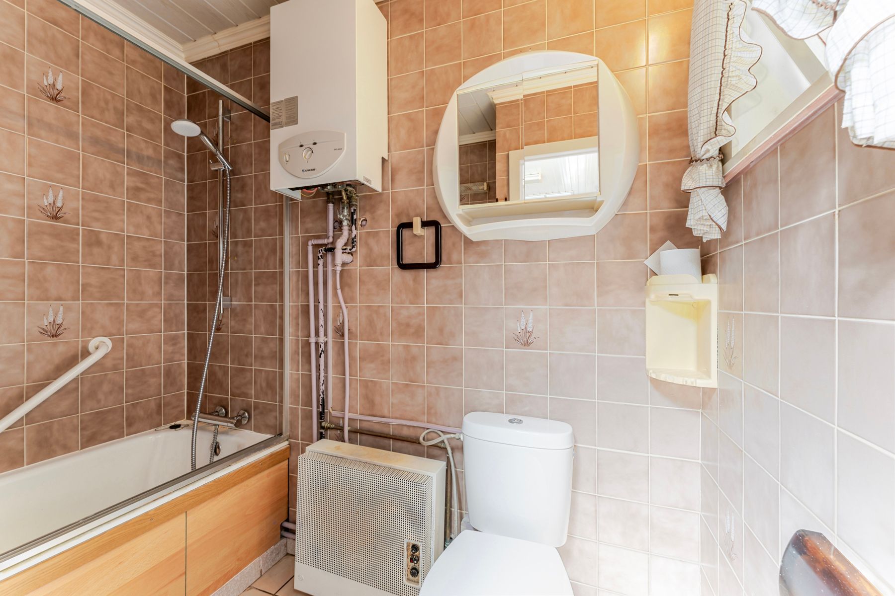 Rustig gelegen woning op 405 m² met achterliggende garage foto 9