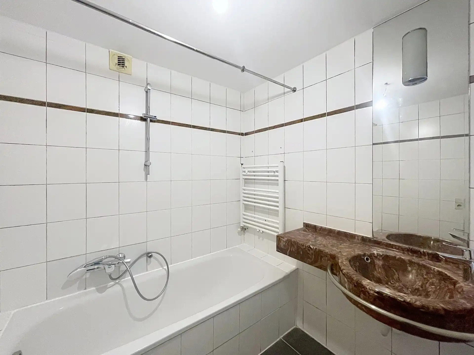 Mooi appartement met 2 slaapkamers in de buurt van Meiser.  foto 11