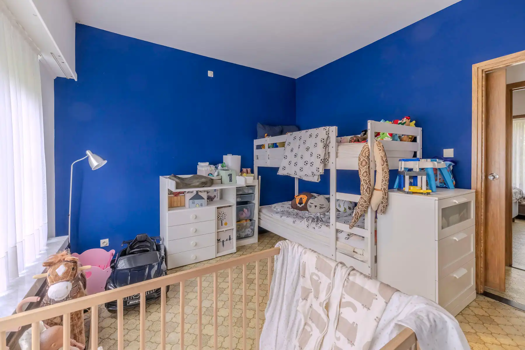 Rustig gelegen te renoveren woning met 2 slp op mooi perceel foto 13