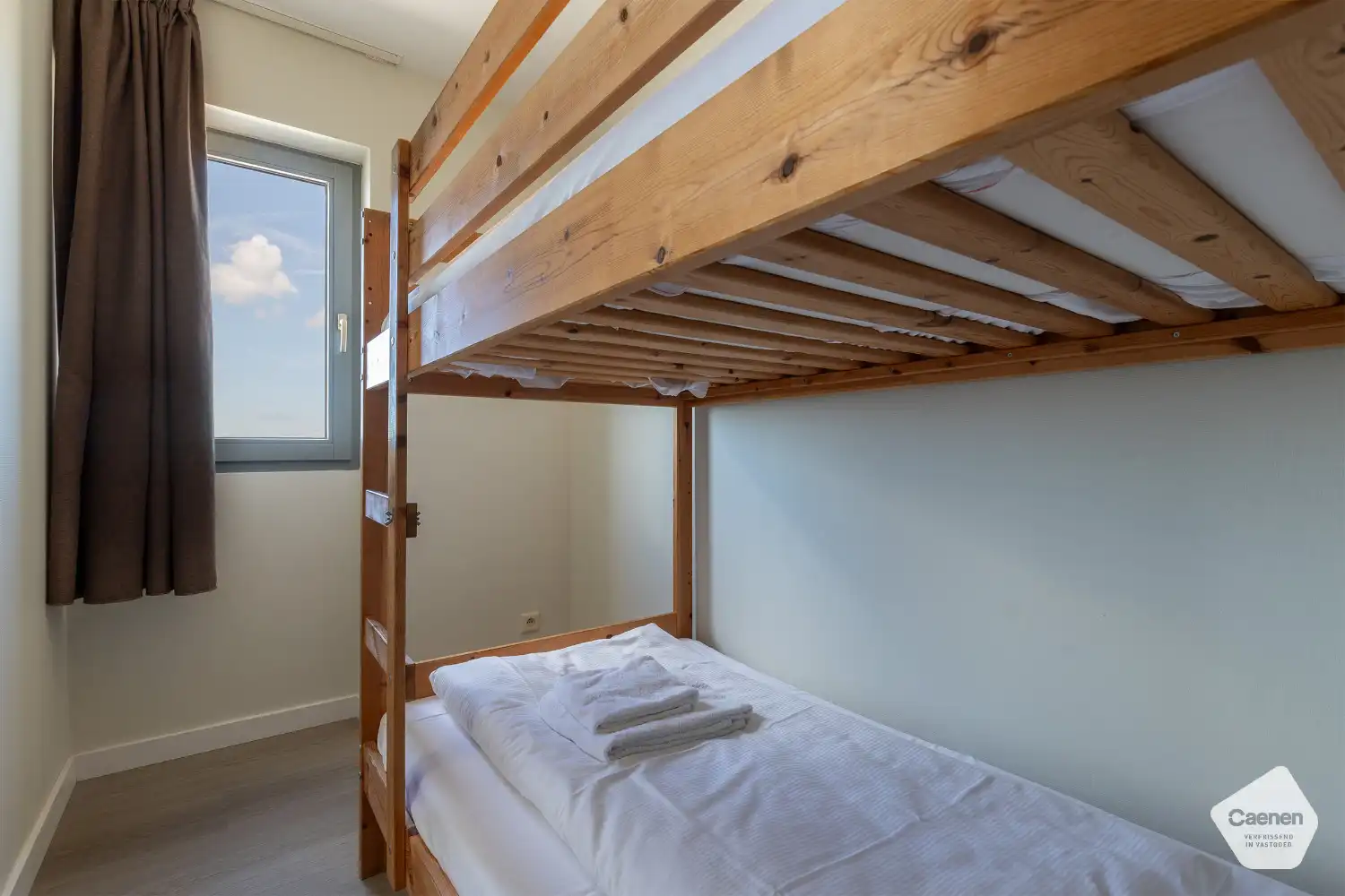 Eén slaapkamer appartement met frontaal zeezicht foto 9