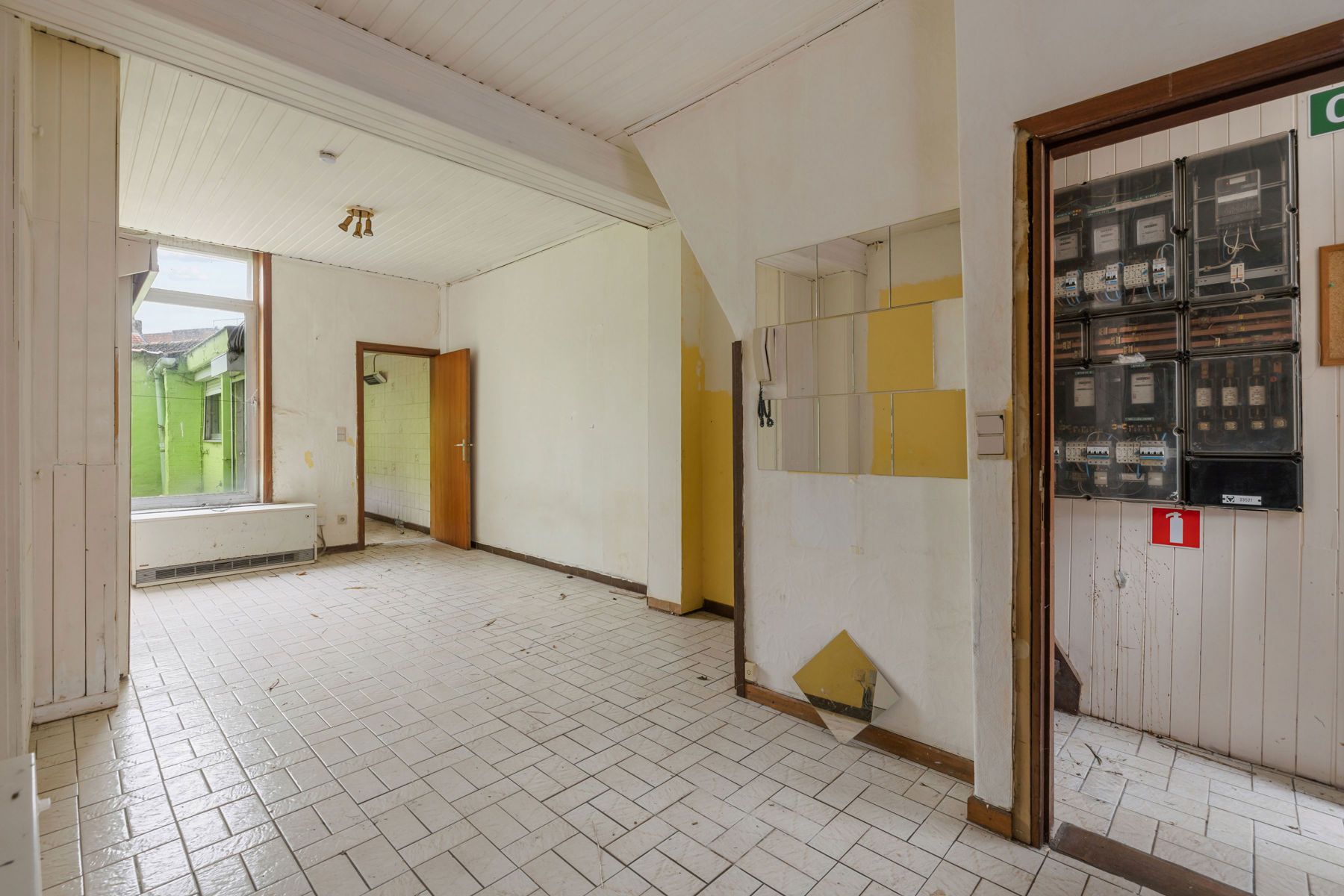 Uiterst interessant renovatieproject met potentieel foto 5