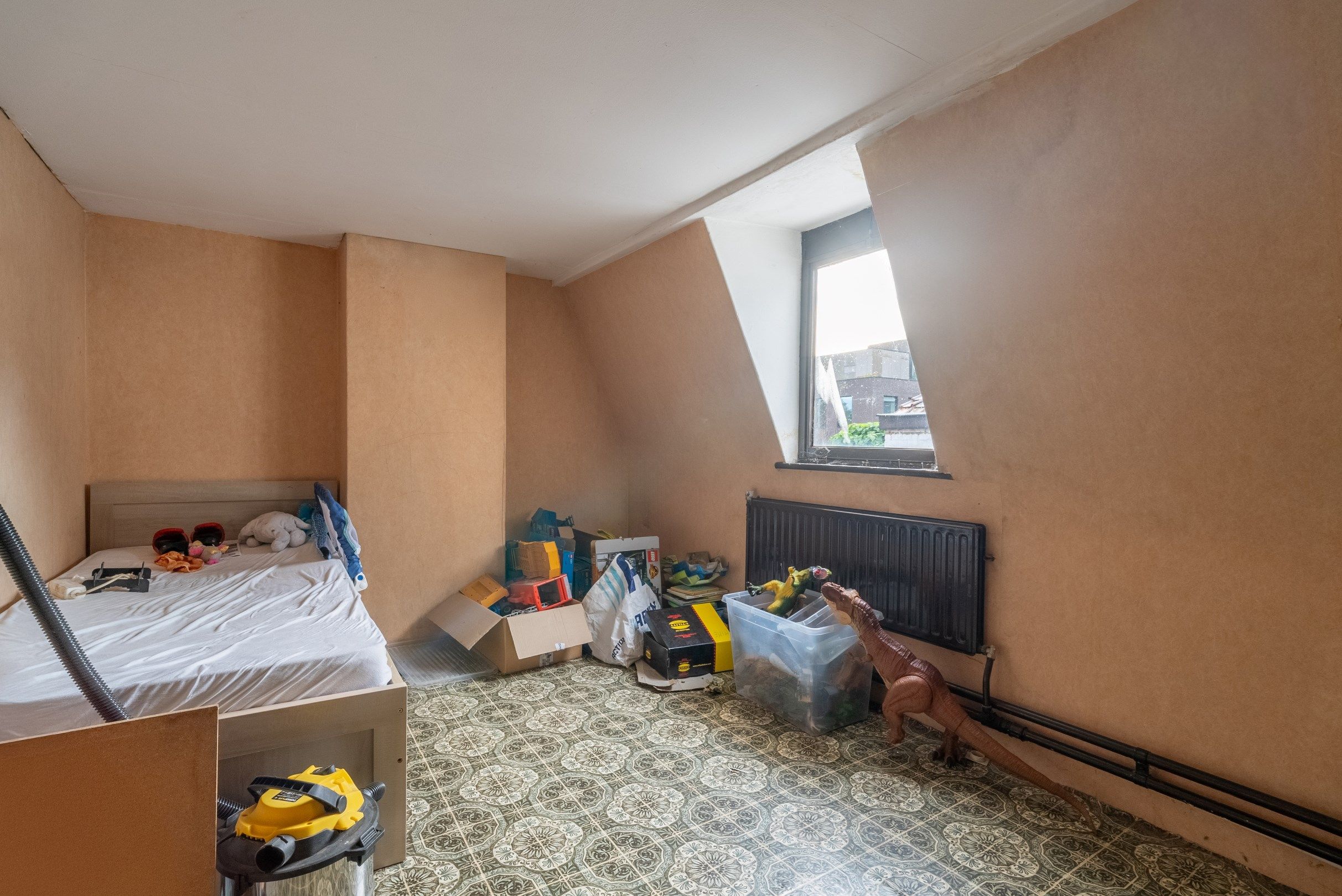 Gezinswoning met garagebox en uitweg foto 10