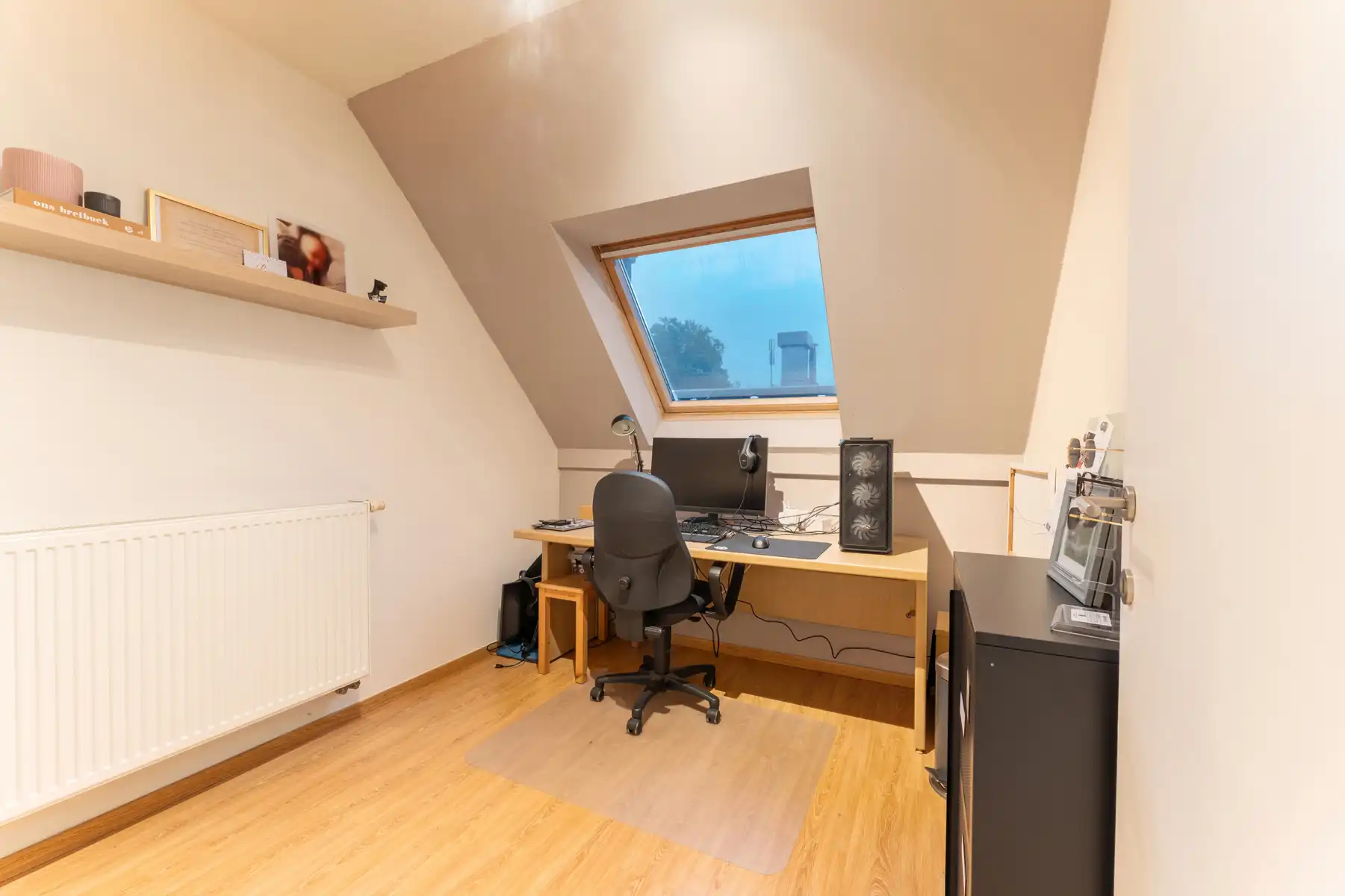 Instapklare woning  met 4 slpk, garage en stadstuin foto 10