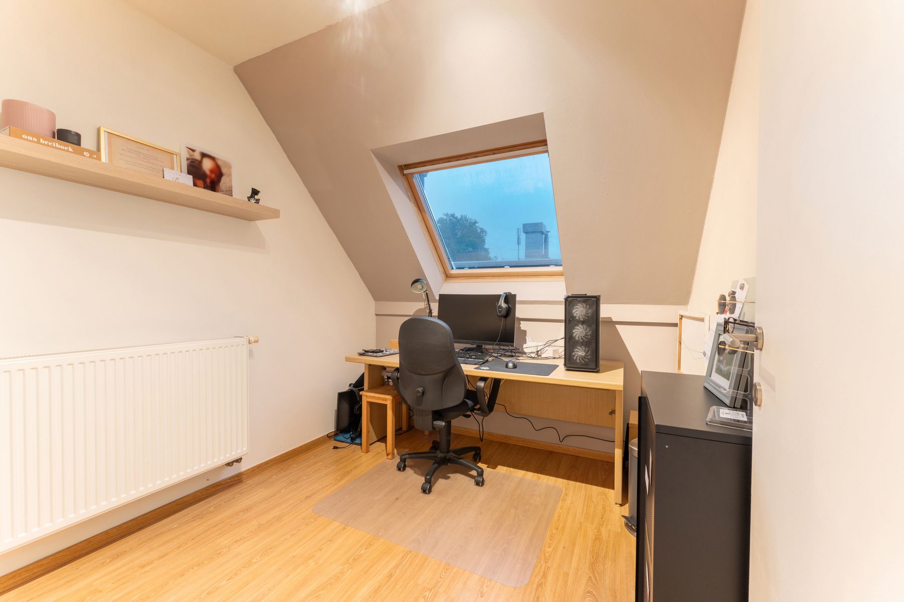 Instapklare woning  met 4 slpk, garage en stadstuin foto 10