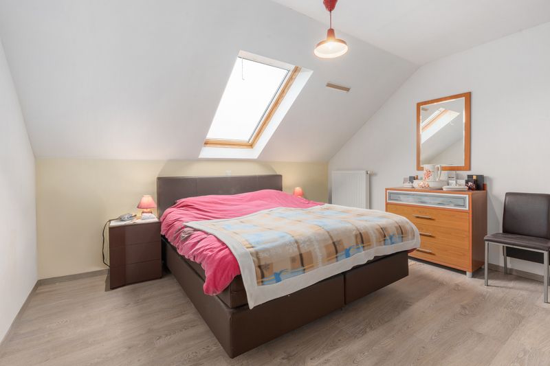 Torhout -  Instapklare woning met 3 slpks foto 8