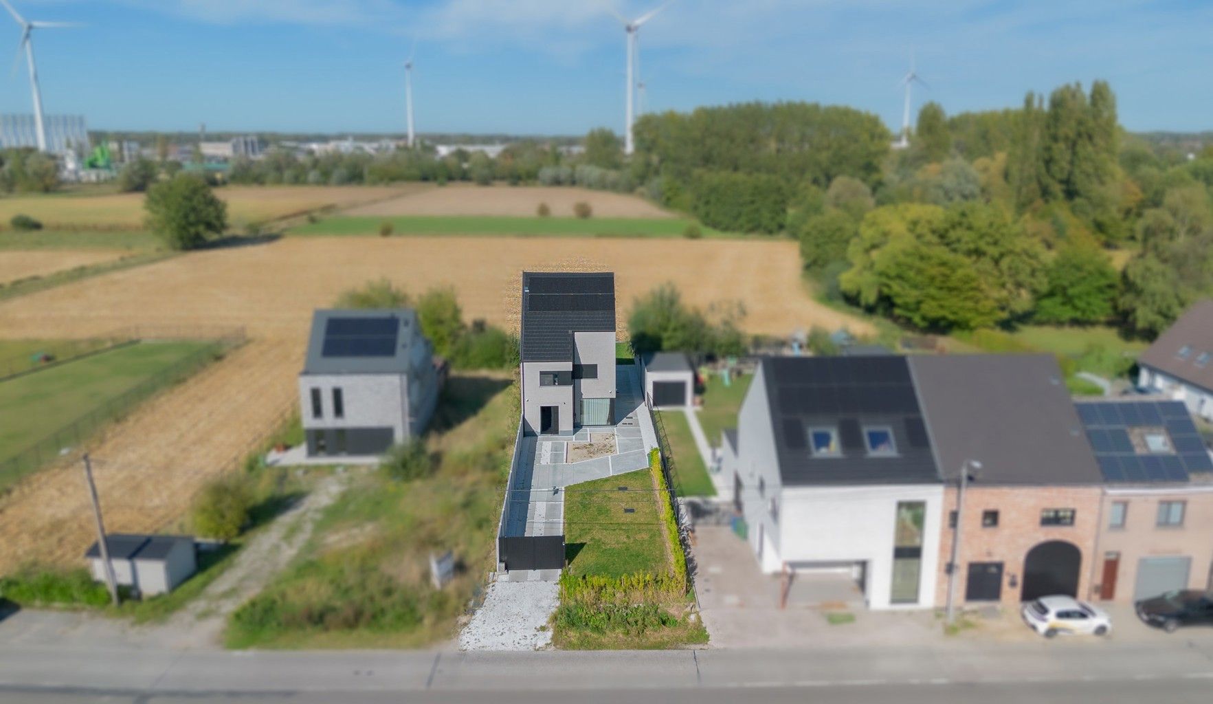 Prachtige nieuwe woning 5 slpk, zonnepanelen én thuisbatterij foto 2