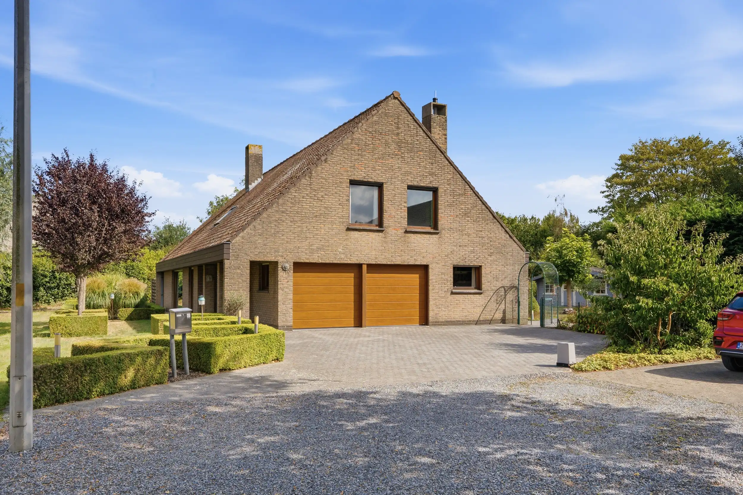 Charmante & uiterst ruime gezinswoning op een droomperceel foto 24