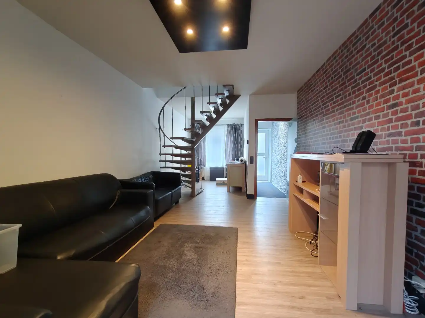 Woning met tuin en zonnepanelen te Lokeren foto 4