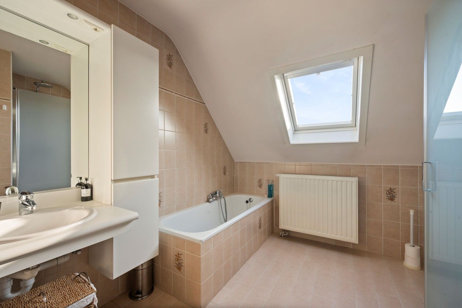 Instapklare, verzorgde en energiezuinige woning met garage,  3 slaapkamers en tuintje te Marke foto 17