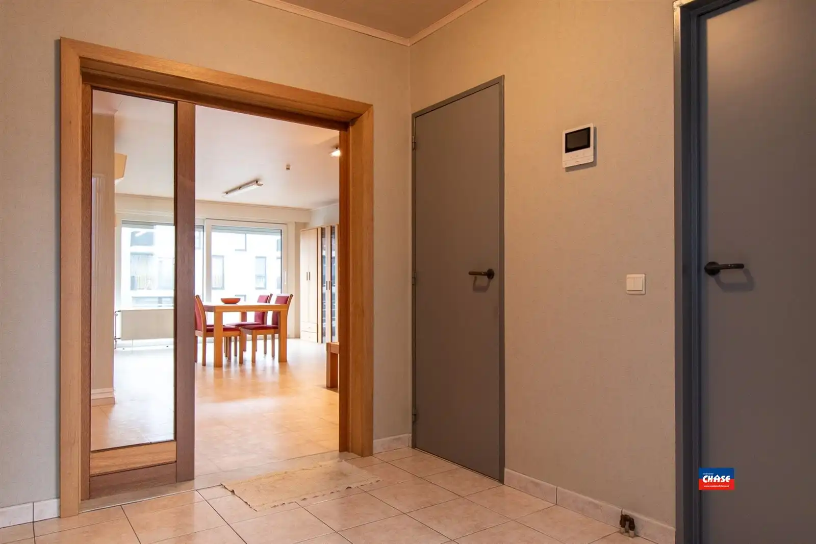 Instapklaar appartement met 2 slpks + P  foto 2