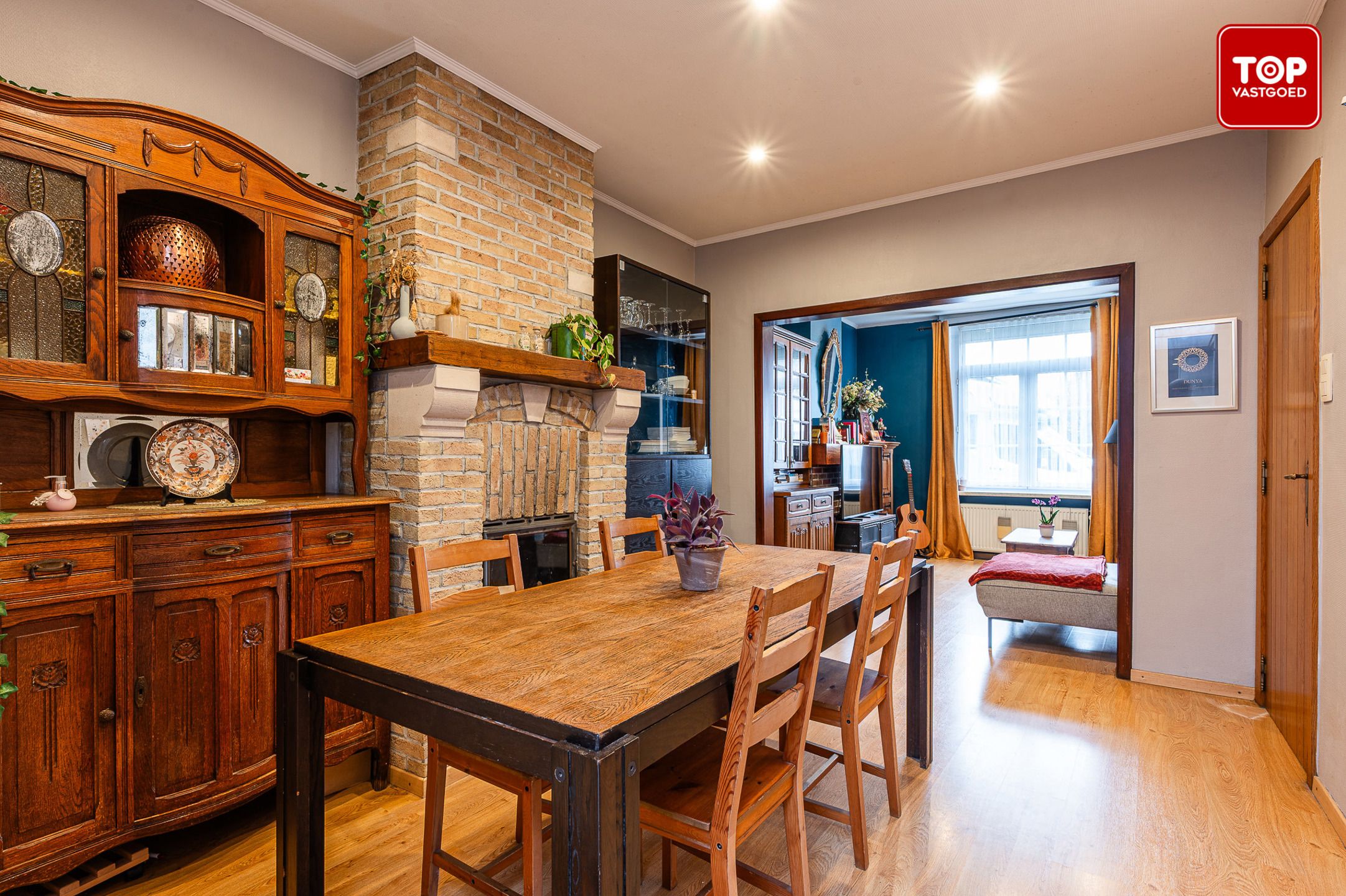 Charmante woning nabij het centrum van Drongen foto 4