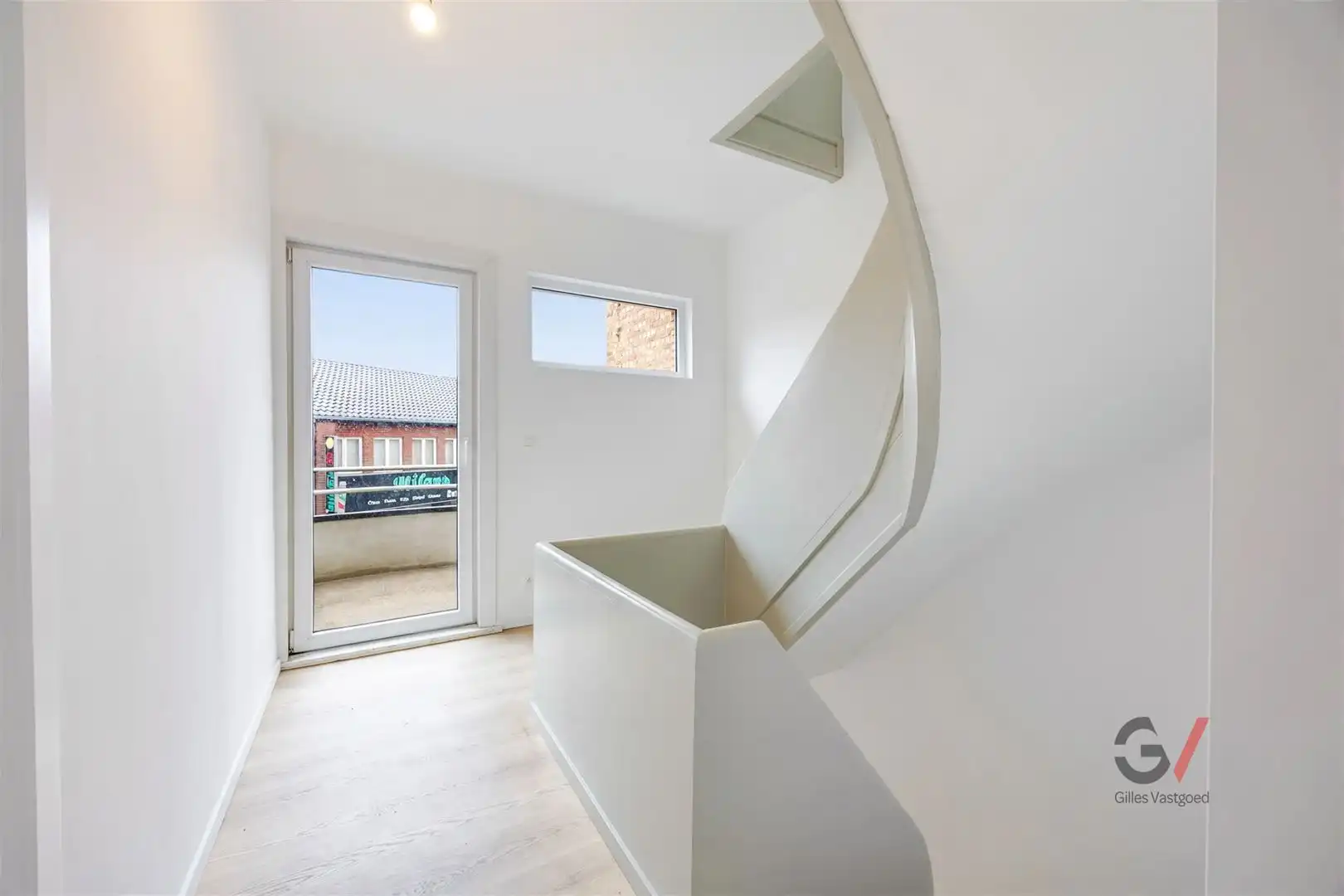Gerenoveerde woning foto 19