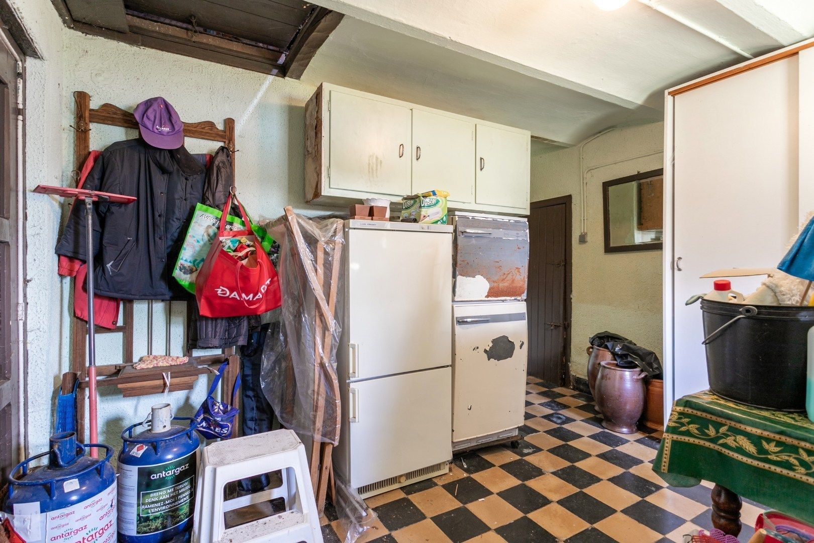 Karaktervolle, te renoveren herenhuis met enorm potentieel te Gooik foto 23