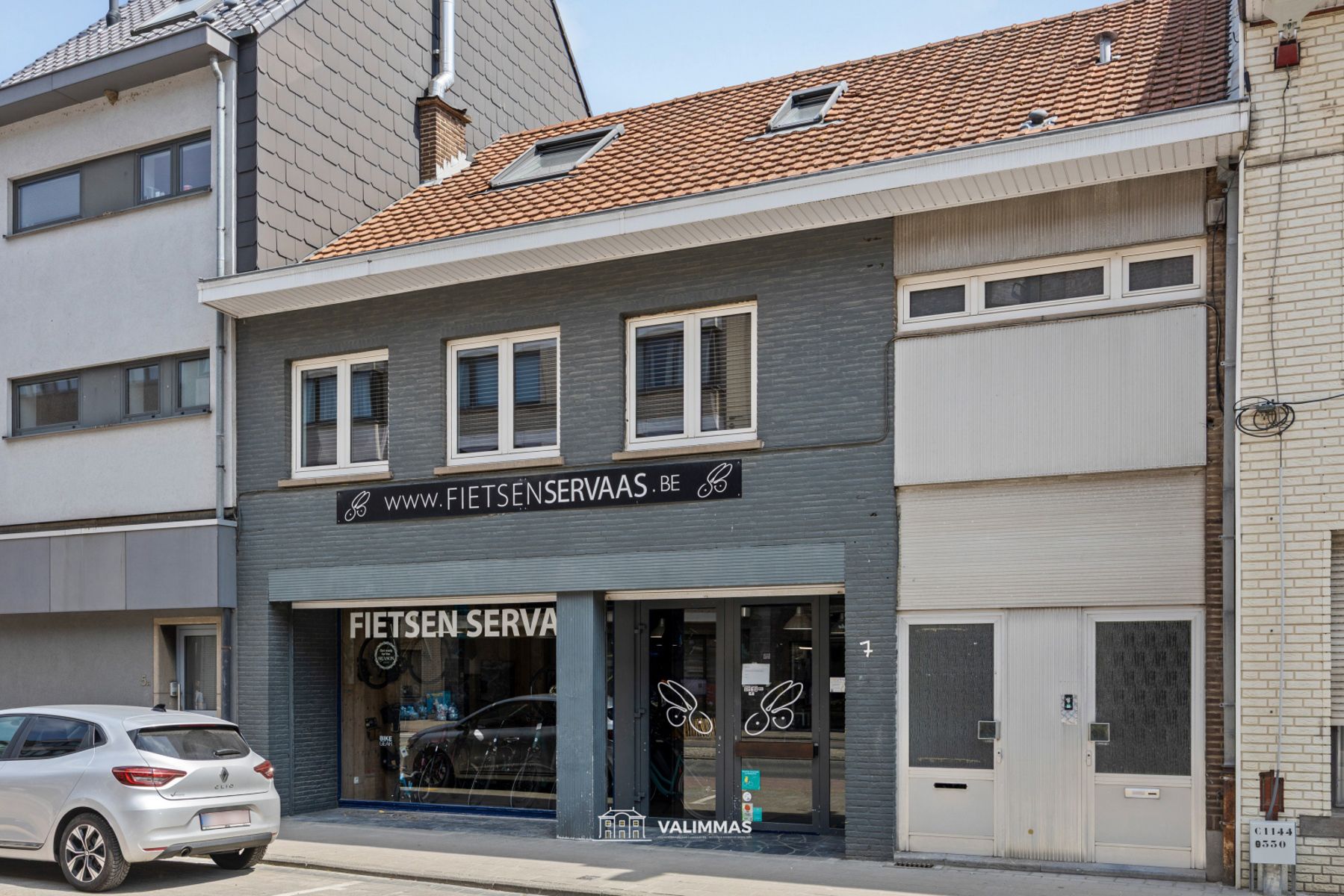 Ruime, instapklare handelswoning mt groot duplex-appartement foto 2