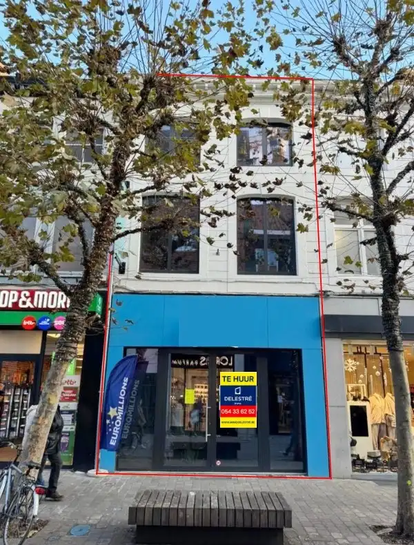 GERENOVEERDE HANDELSPAND OP TOPLOCATIE KONING ALBERTSTRAAT foto {{pictureIndex}}