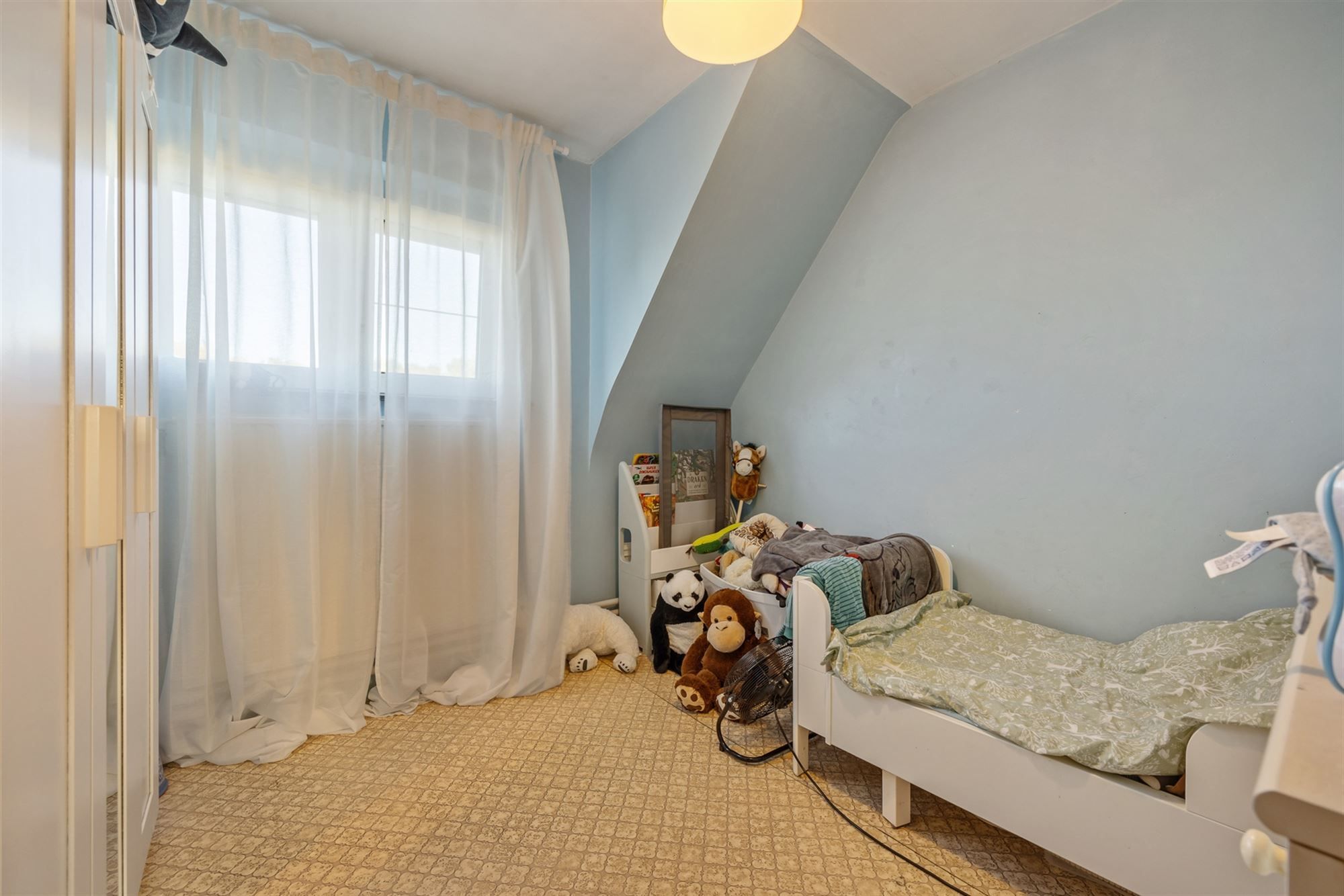 CHARMANTE,DEELS GERENOVEERDE WONING , GEEN RENOVATIEPLICHT !  foto 18