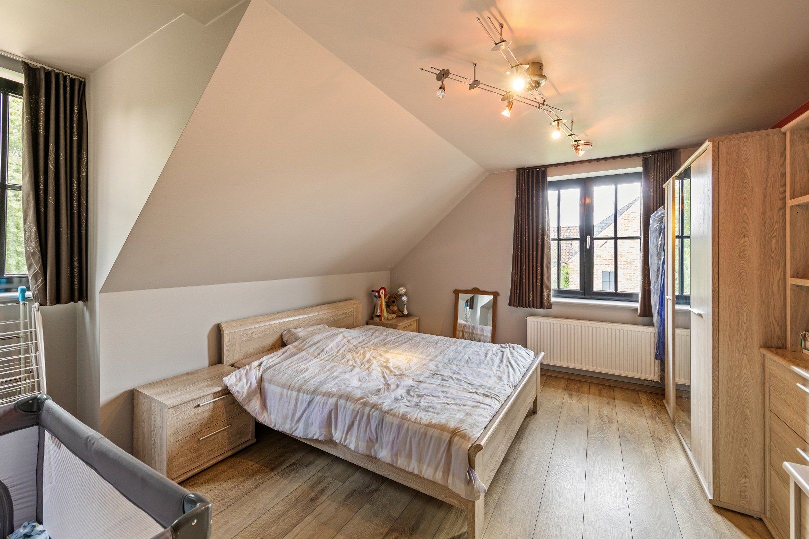 Prachtige landelijke villa met gezinstuin en graslanden op 32.558m² foto 16