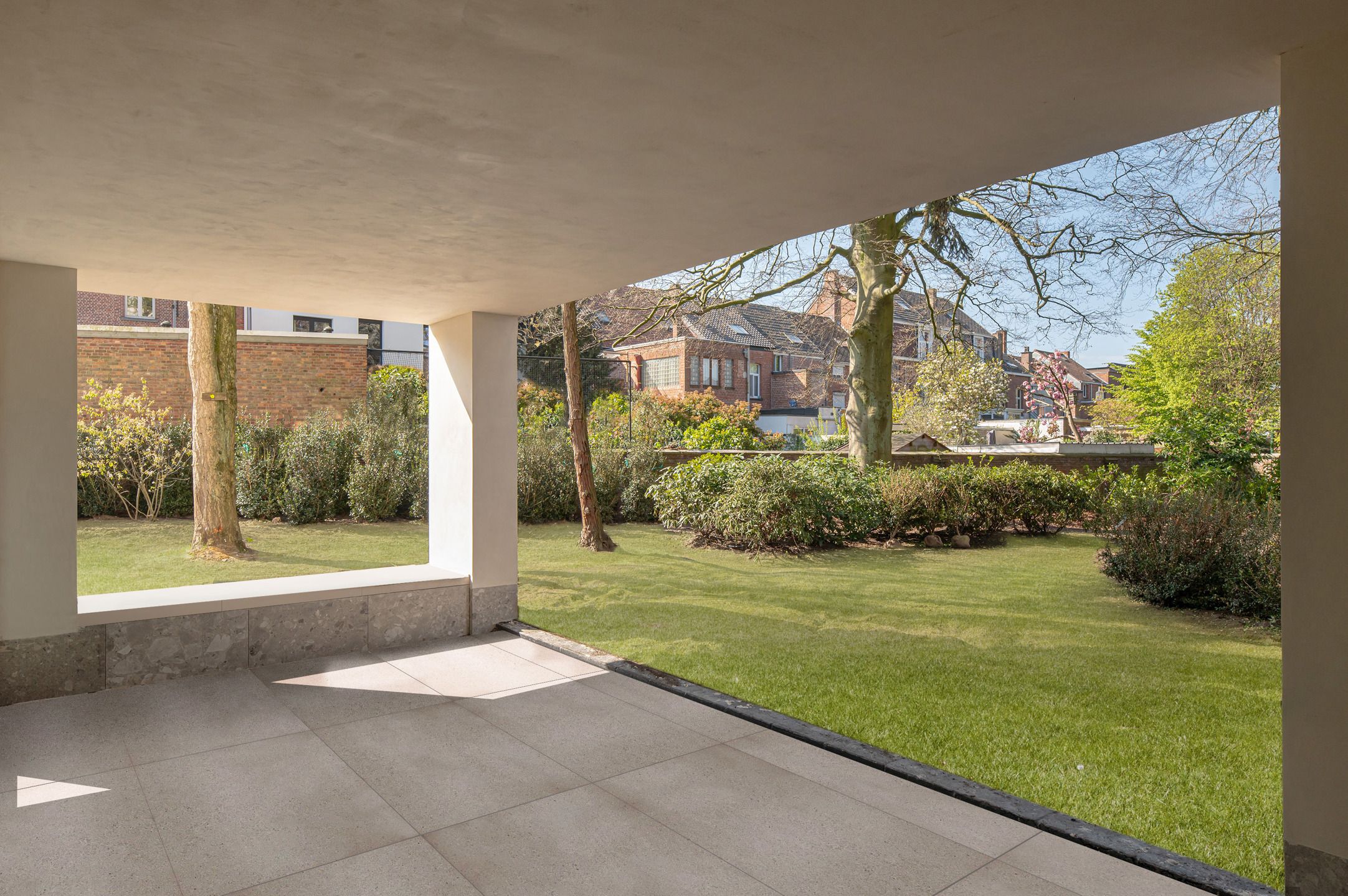 Villa appartement 231m², naadloos in connectie met de tuin foto 5