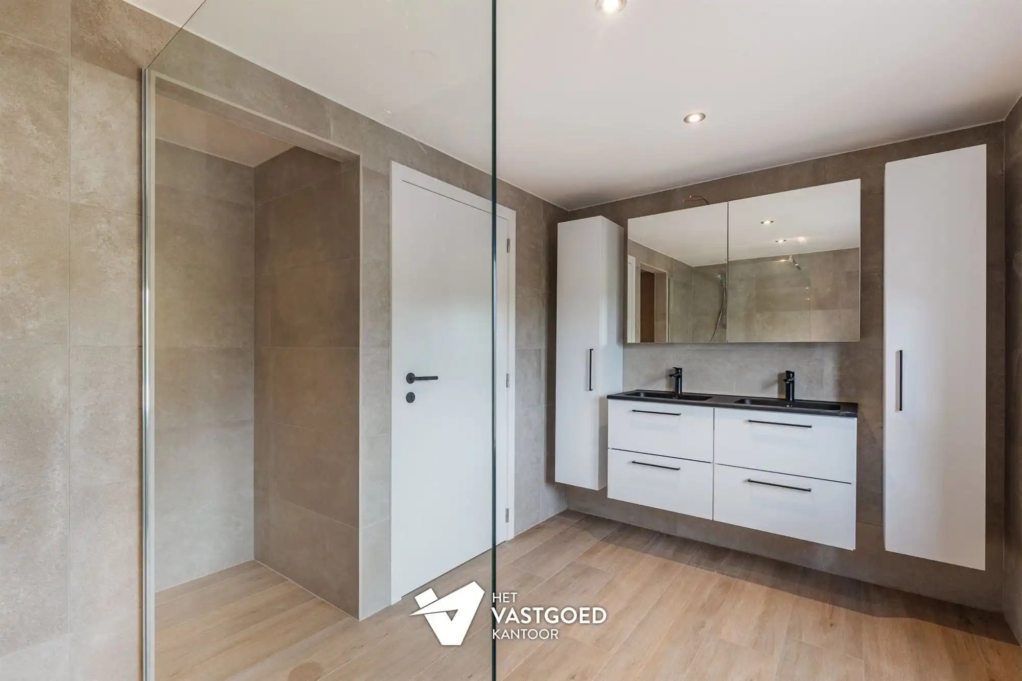 KWALITATIEF GERENOVEERDE WONING VLAKBIJ CENTRUM foto 19