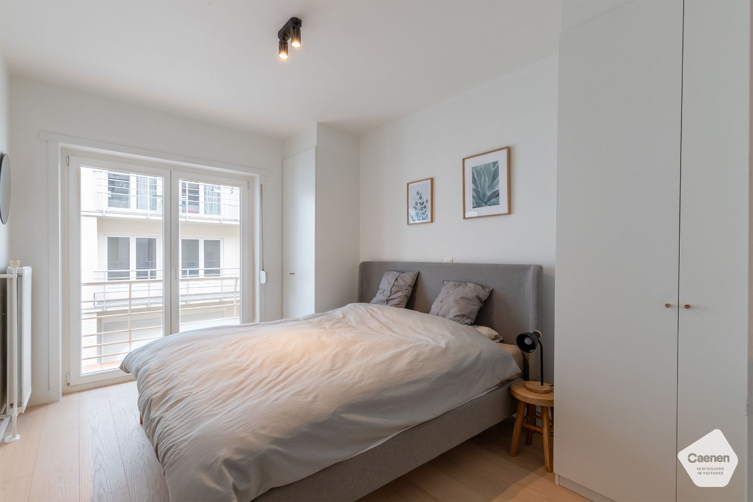 Fantastisch gerenoveerd appartement met 3 slaapkamers en open zicht foto 13