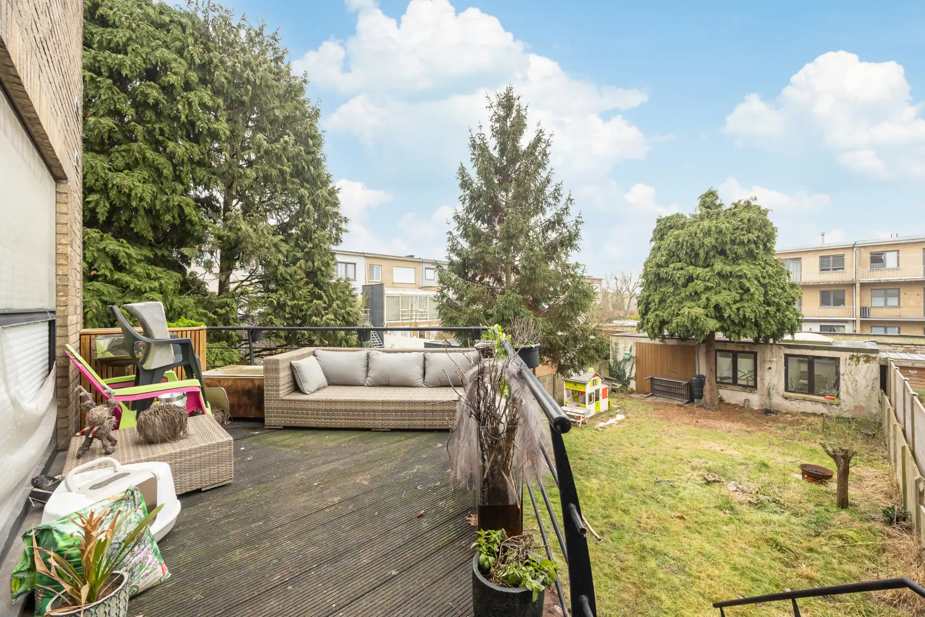 Gezellige halfopen bel-étage met garage, oprit en zonnige tuin in Hoevenen! foto 11