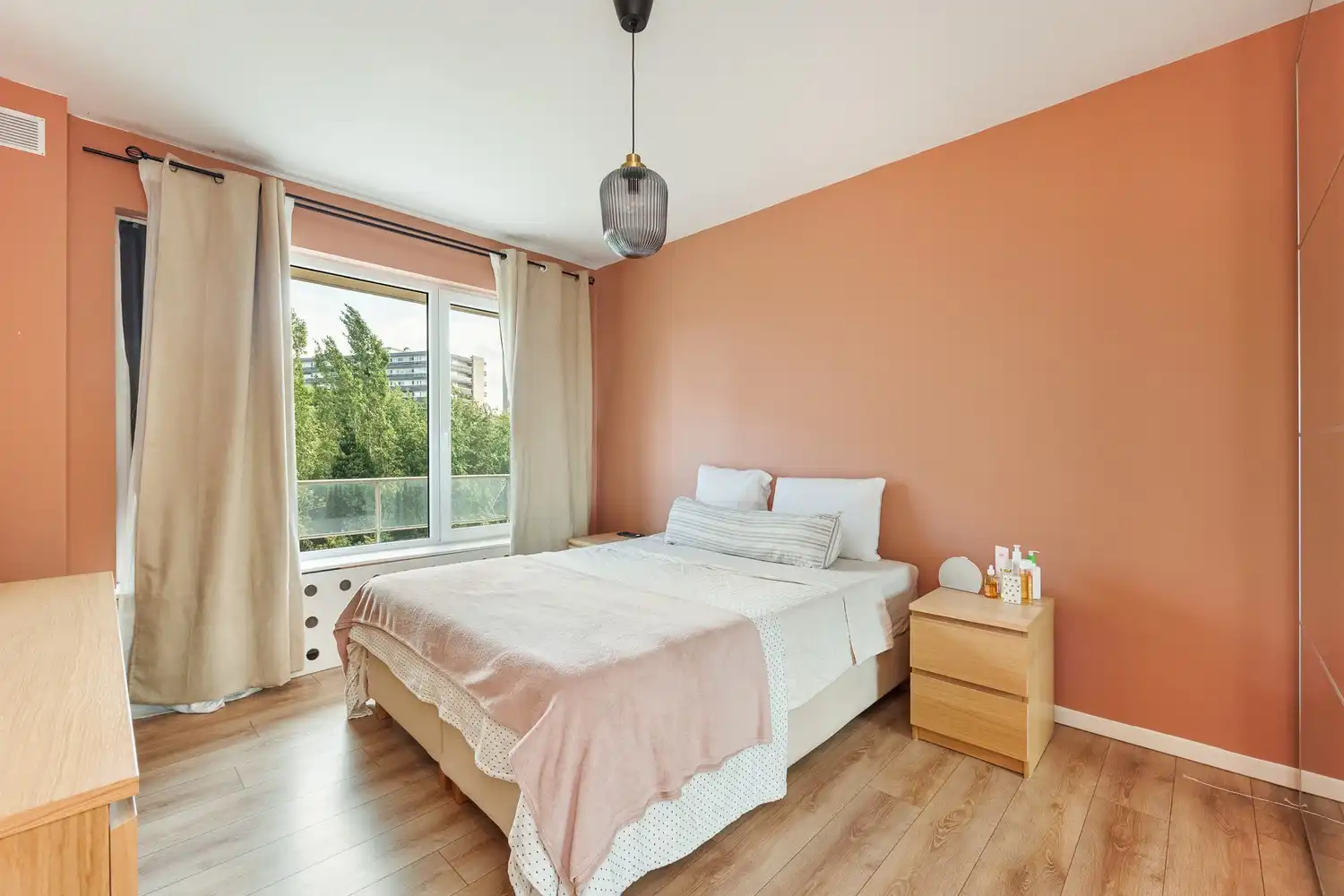 Lichtrijk 2-slaapkamerappartement met ruim terras op toplocatie in Berchem! foto 14