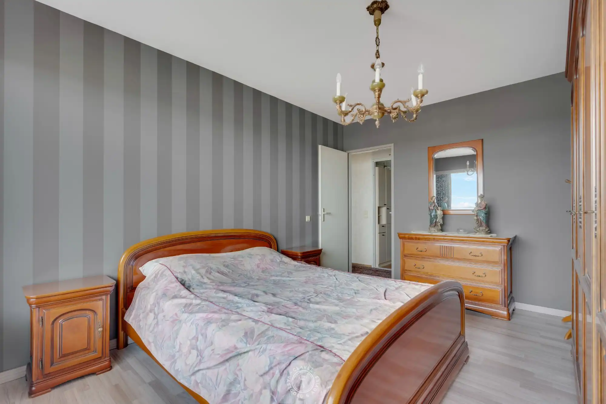 Lichtrijk hoekappartement op de 14de verdieping met panoramisch uitzicht foto 8