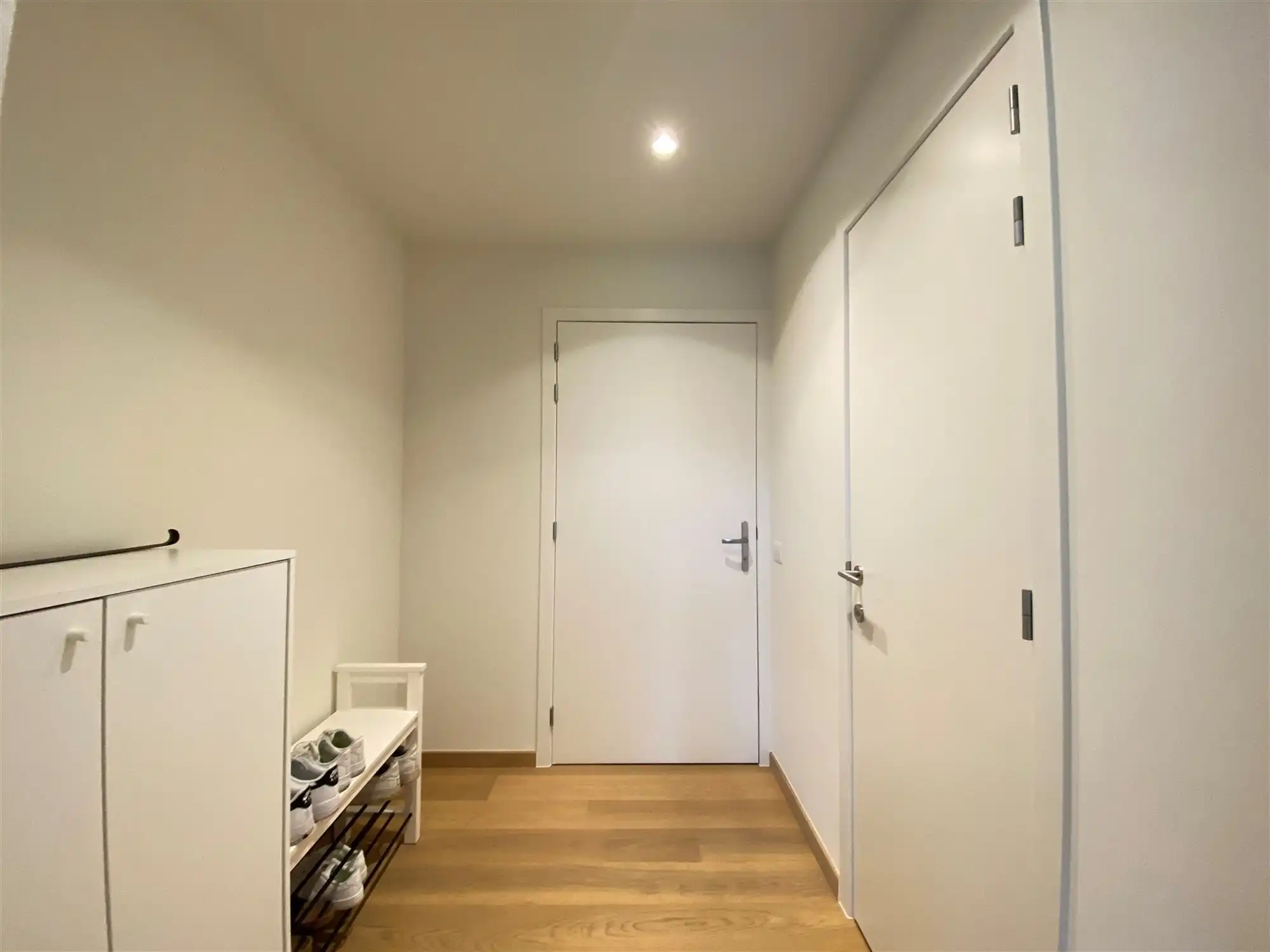 Gelijkvloers appartement met 2 slpk's en garage foto 8