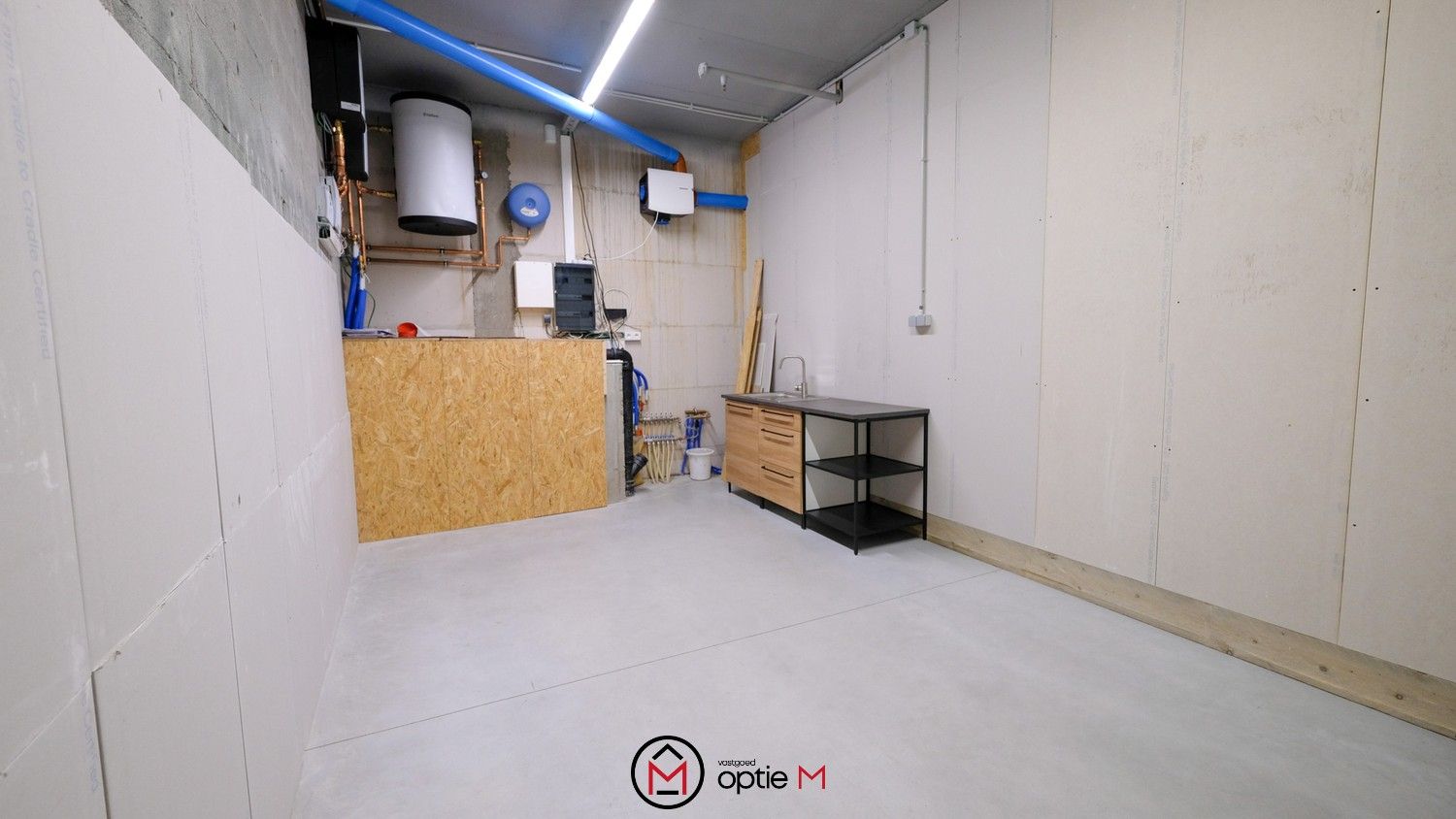 Modern handelspand te huur op toplocatie in Bilzen foto 8