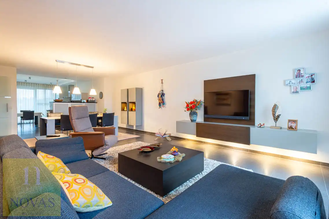 Toplocatie in Lommel, 2 slaapkamers, 33m² over 2 terrassen, dubbele privé-berging foto 6