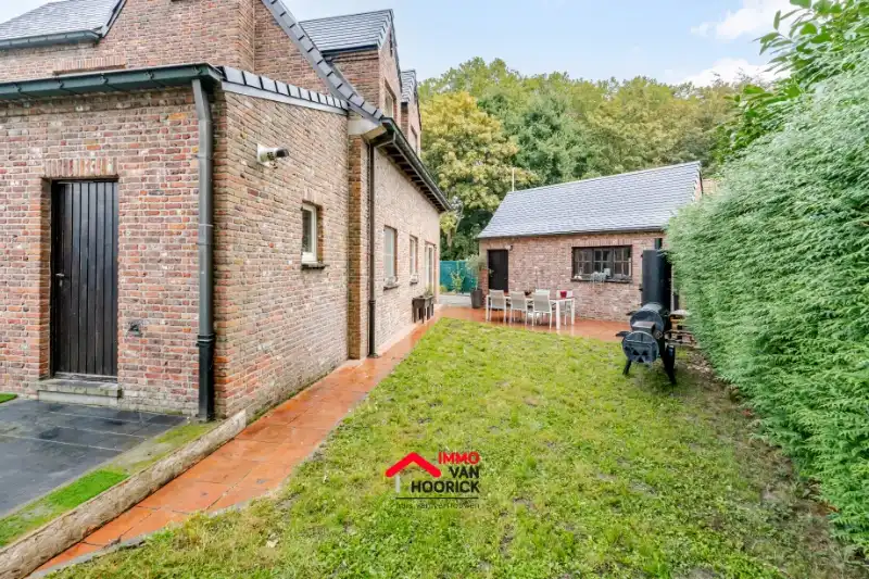 Opgeknapte karaktervolle instapklare woning OB - topligging! foto 19