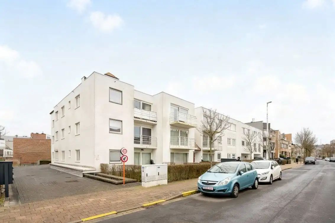 Dubbele, inpandige parkeerplaats – uiterst centraal gelegen foto 10