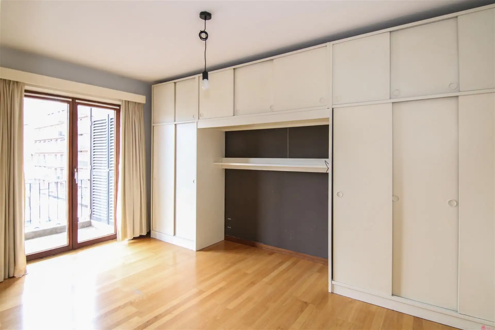 zonnig appartement met terras foto 8