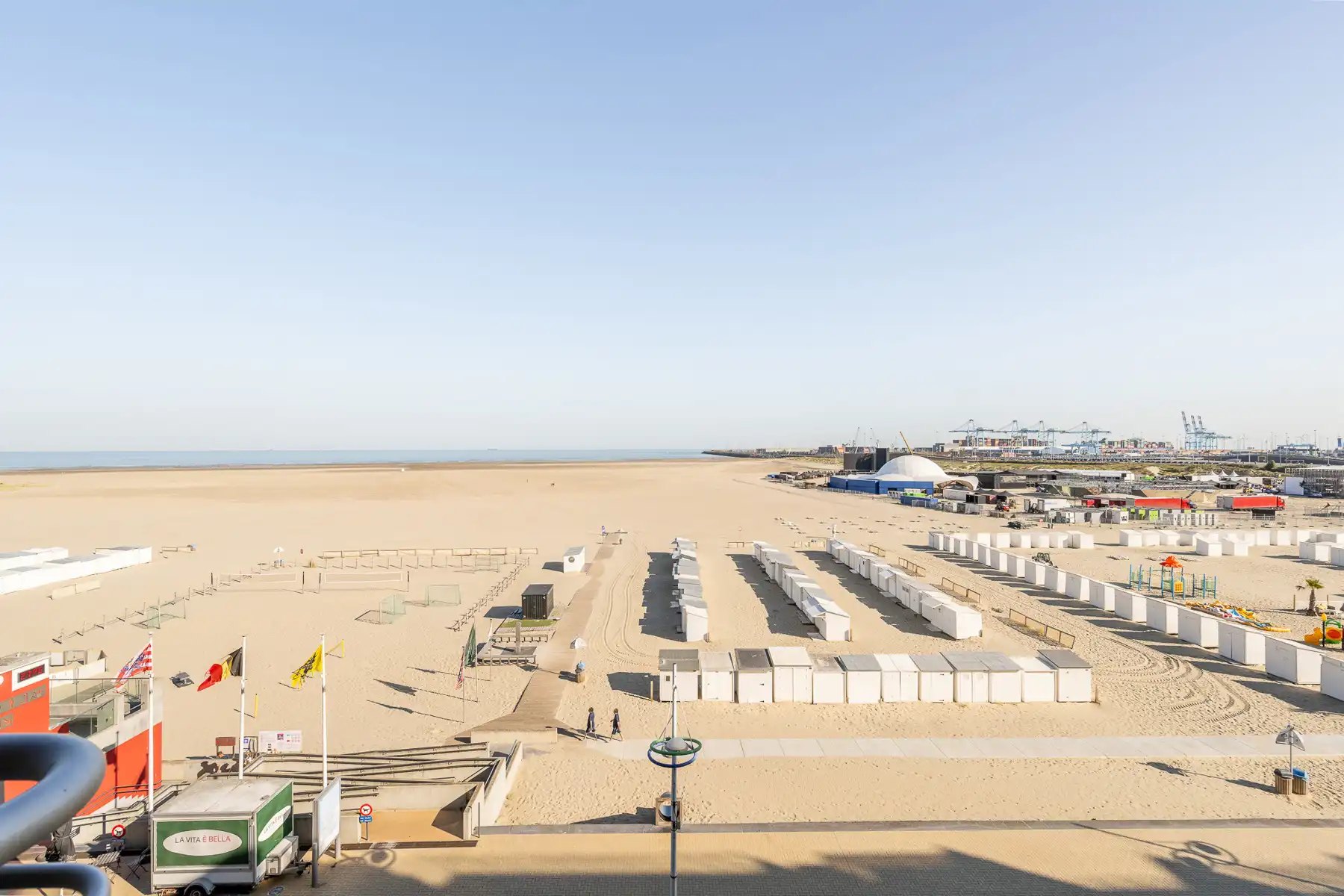Stijvol afgewerkt appartement met frontaal zeezicht te Zeebrugge foto 14